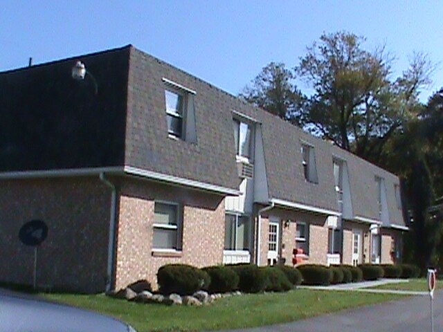 Building Photo - 7366 Sugartree Dr