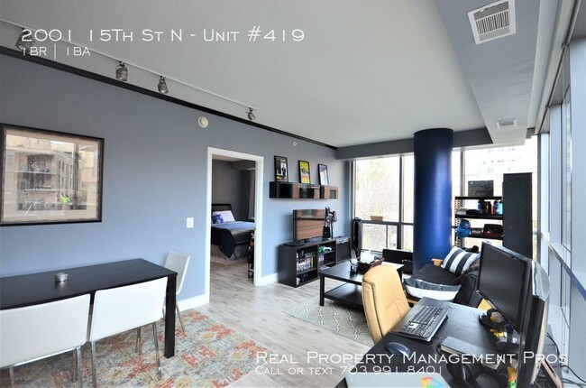 Building Photo - Beautiful Corner Unit at the Odyssey!