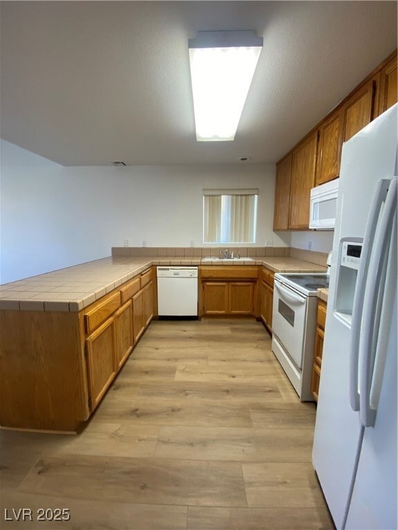 Building Photo - 460 Comstock Ave