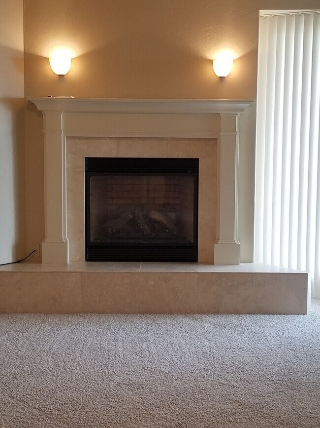 Foto del edificio - Class and Style! 3 Bed, 2 Bath South Hill ...