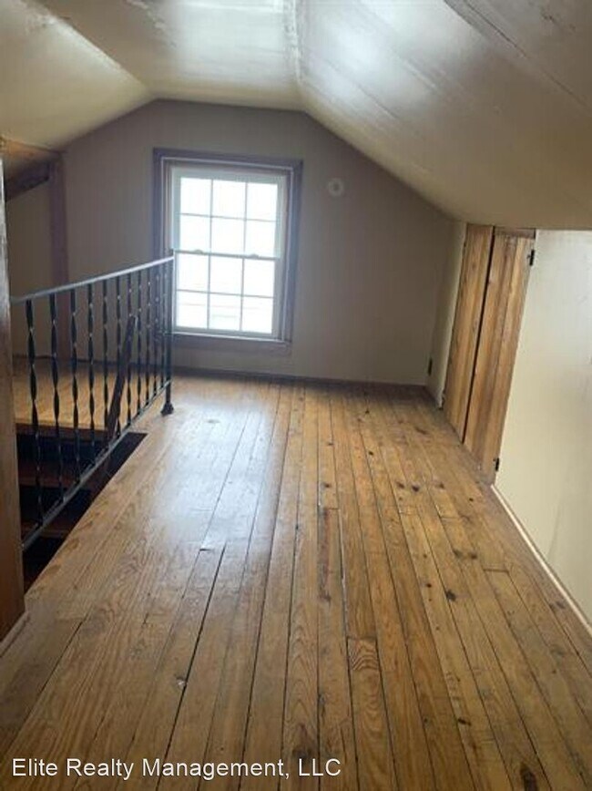Building Photo - 3 br, 1 bath House - 1712 West 4th Street