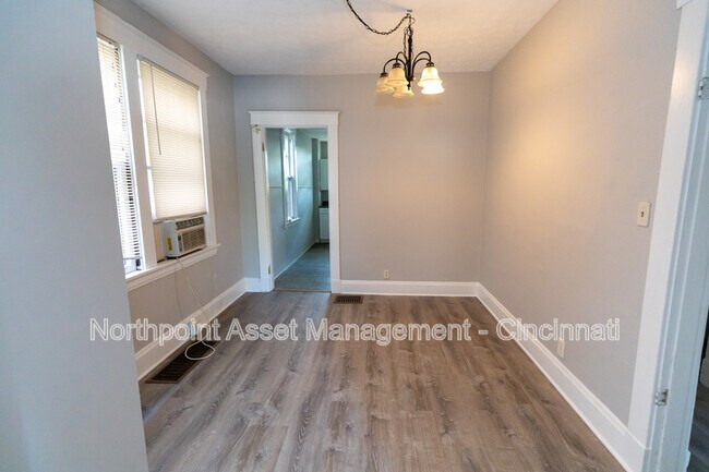 Foto del edificio - 3425 W 8th St