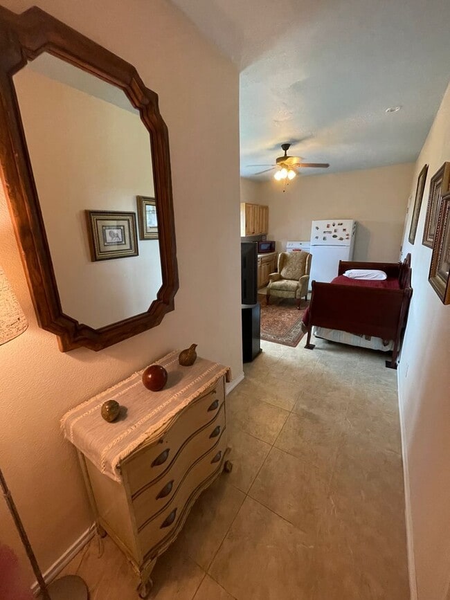 Building Photo - NEW ON MARKET