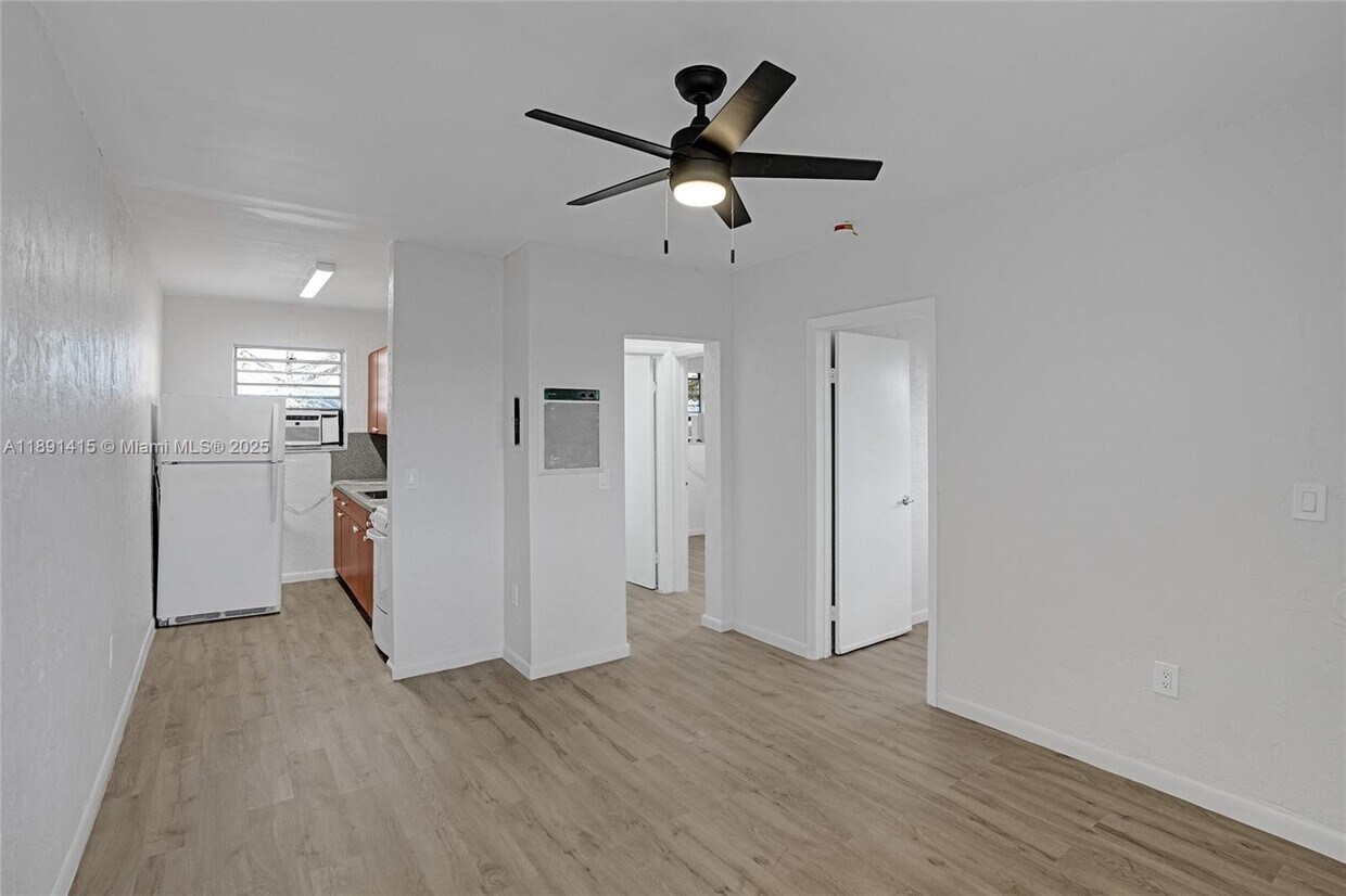 Foto principal - 14120 NW 24th Ct