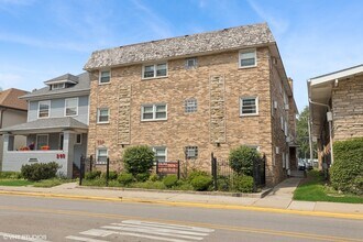 Building Photo - 205 Circle Ave