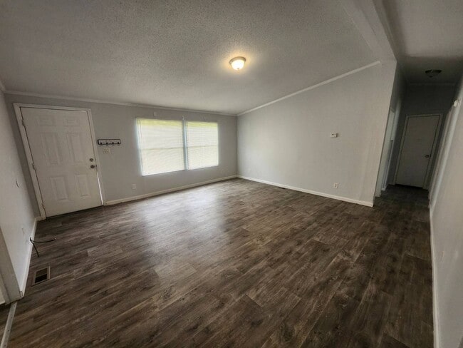 Building Photo - 76 Thompson Cir