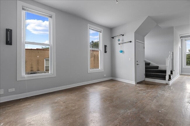 Building Photo - 1754 W 21st Pl