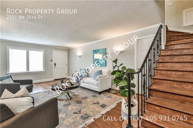 Building Photo - Beautifully Remodeled 4 Bedroom Home near ...