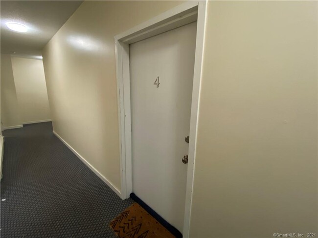 Foto del edificio - 468 Mansfield St