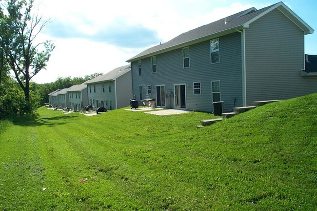 Fachada exterior del dúplex - Beacon Ridge