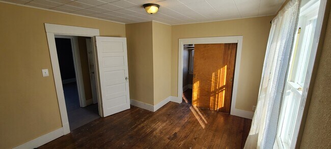 Foto del edificio - 237 E Donald St