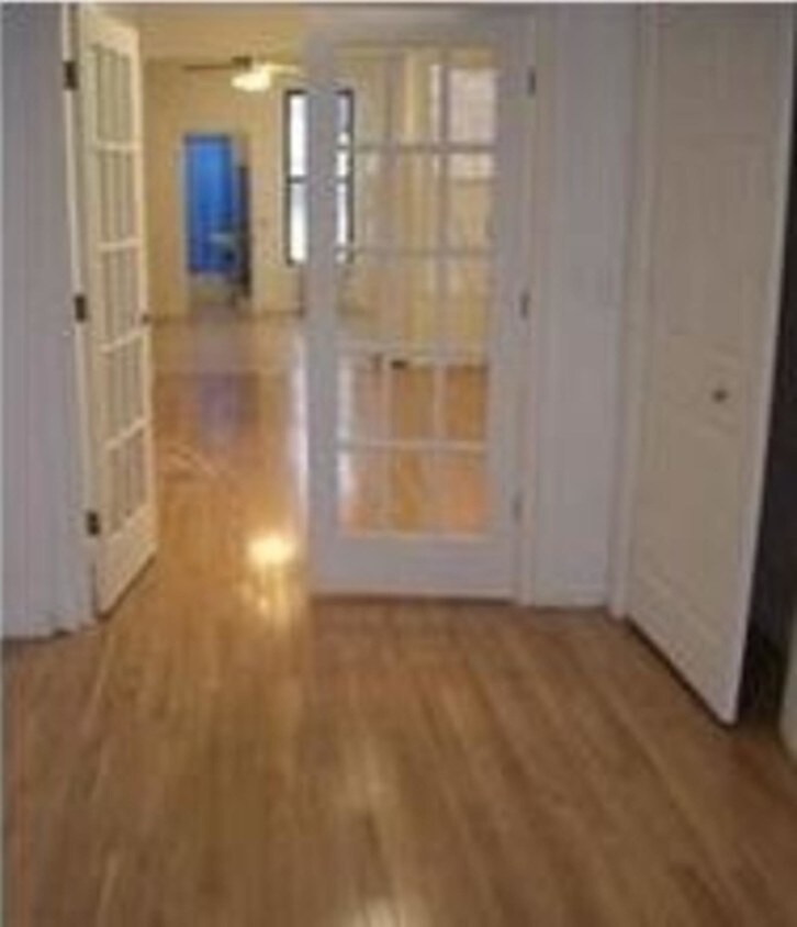 Foto principal - 312 East 80th Street