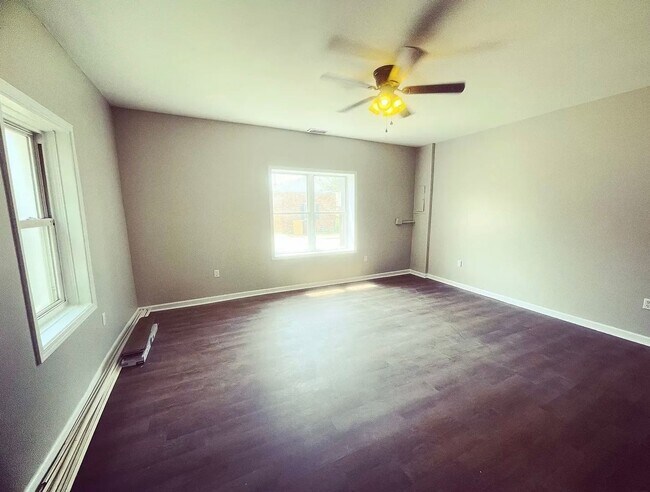 Foto del edificio - Charming All Brick Home!