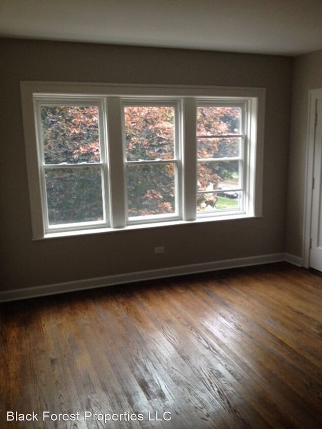 Primary Photo - 2 br, 1 bath Apartment - 1404 Darrow Ave