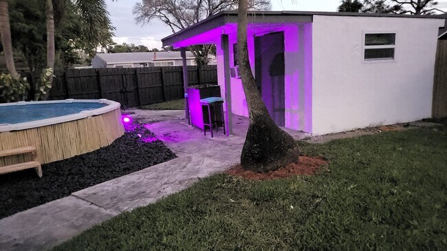 Foto del edificio - 2216 SW 15th St