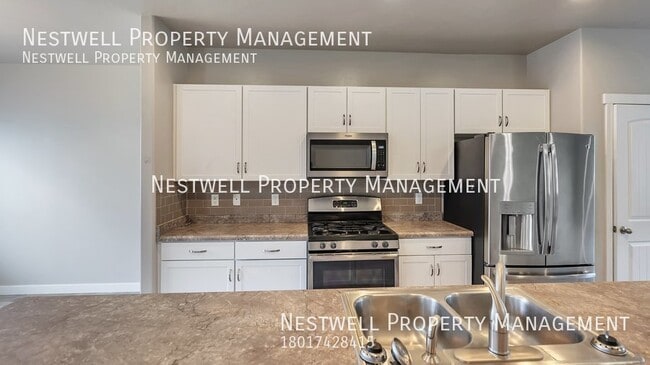 Building Photo - Incredible 4-bed Three-Story Townhome in S...