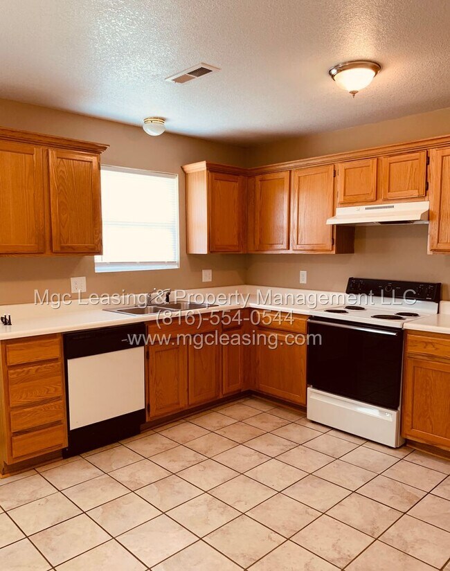 Foto del edificio - 200-202 NW Parker Dr