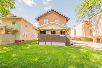 54 E Daniel St