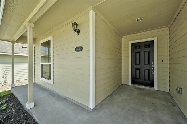 Building Photo - 224 Rollingwood Dr