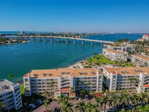 Building Photo - 6061 Bahia Del Mar Cir N