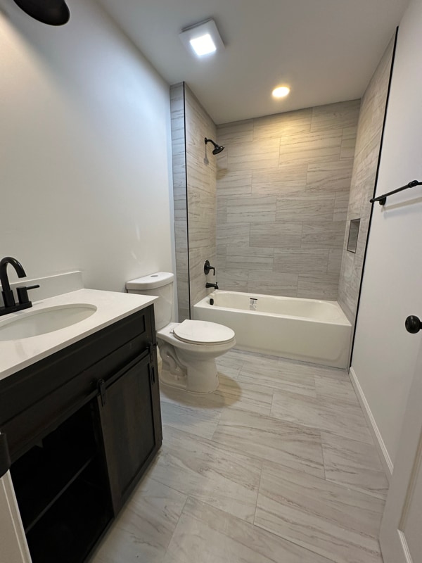 Foto del edificio - 301 Spring Hollow Rd