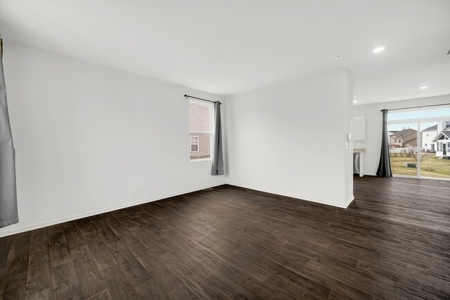 Building Photo - 2155 Greenview Dr