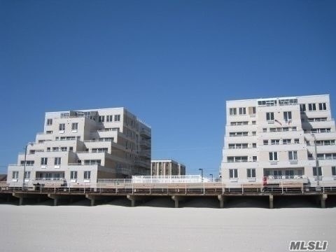 Primary Photo - 450 W Broadway