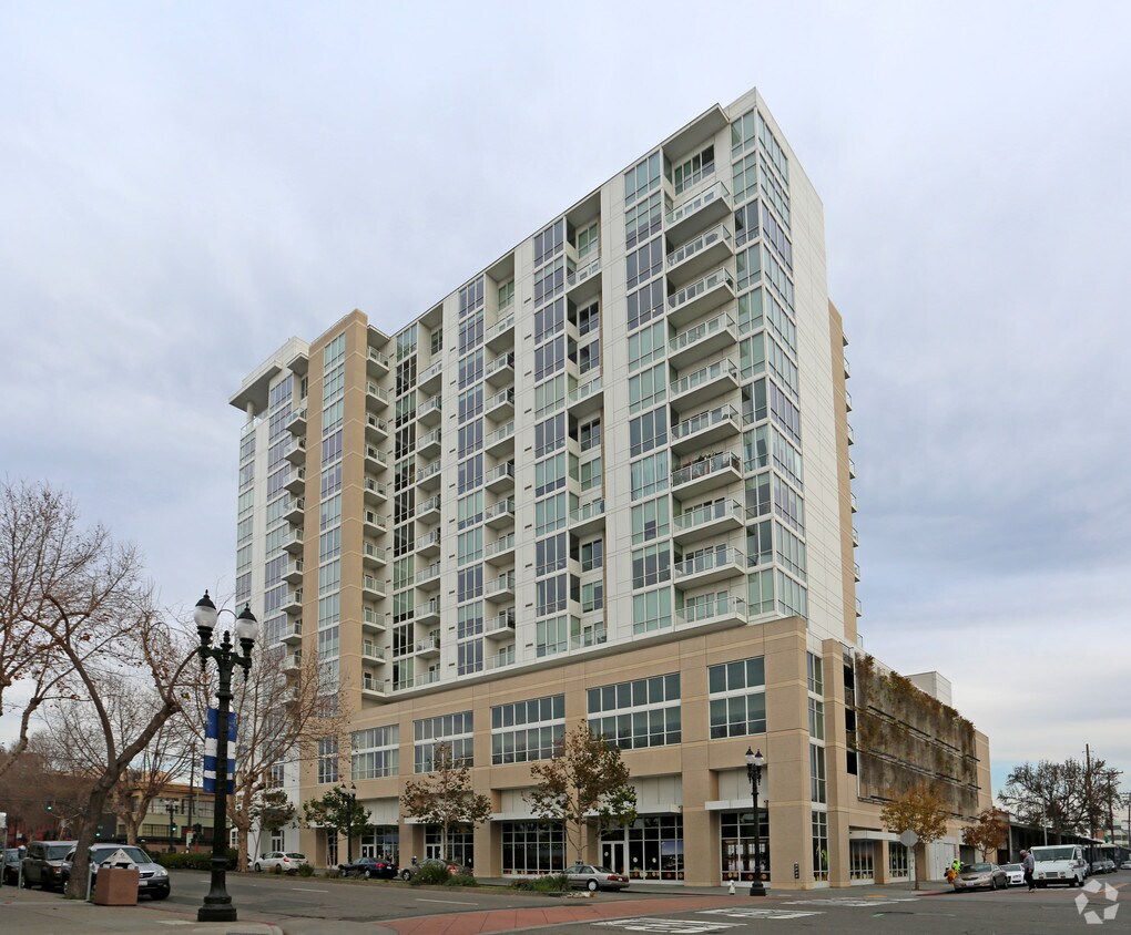 The Ellington Apartments Oakland, CA