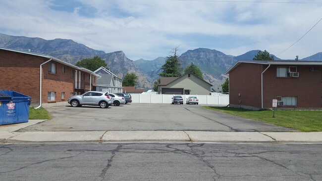 Building Photo - 1733 S 750 E