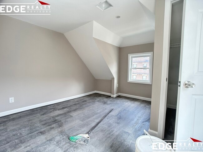 Photo - 16 Long Ave Apartment