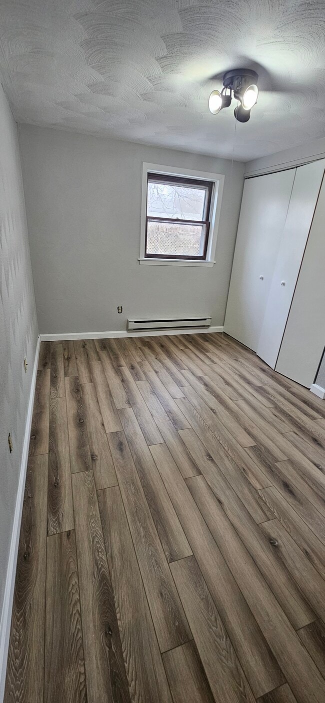 Foto del edificio - 585 Woodside Ave