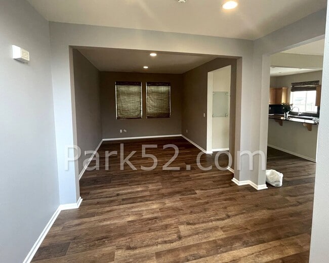 Building Photo - Beautiful 4 Bedroom 3 Bath In The Saddle Creek Community In Fife!
