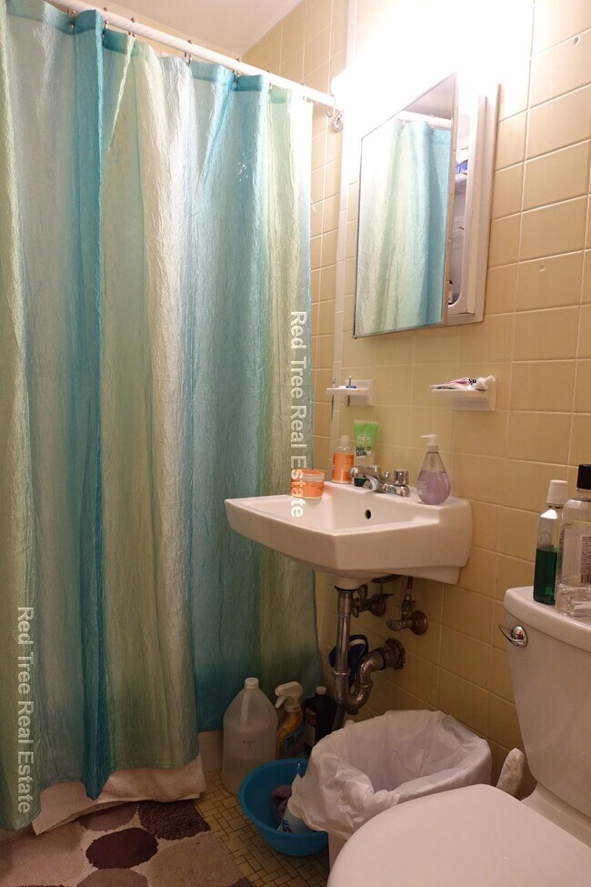 Foto del edificio - 64 Brighton Ave