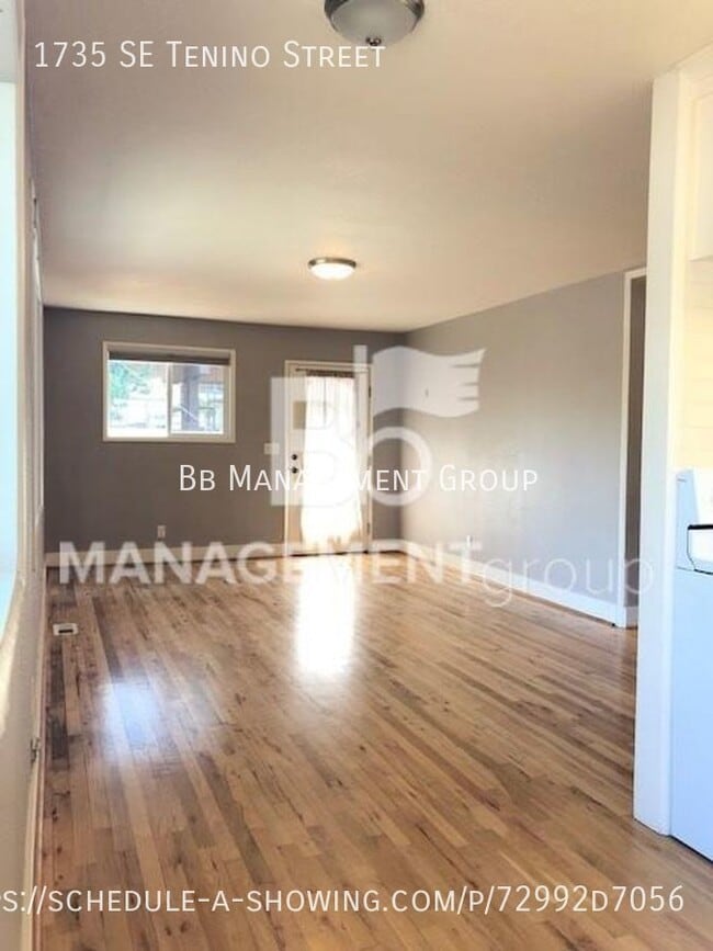 Building Photo - Bright & Beautiful Close-In SE Portland/Se...