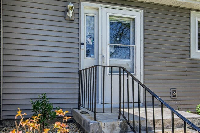 Building Photo - 116 Oakhurst Rd