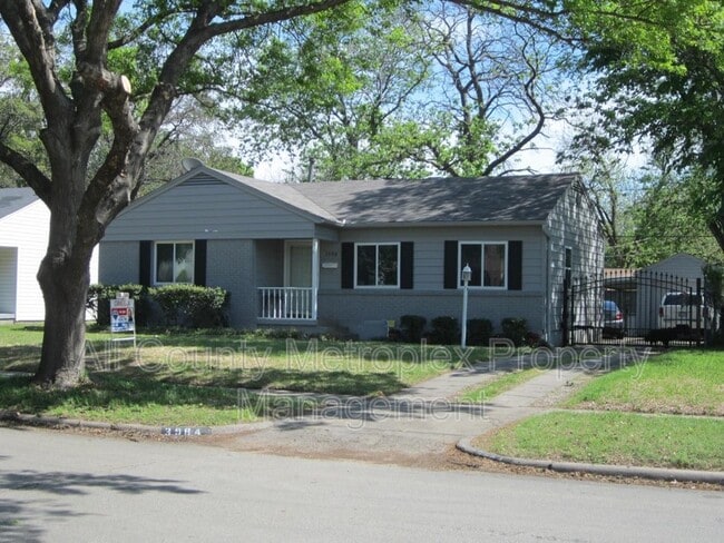 Foto del edificio - 3984 Park Ln