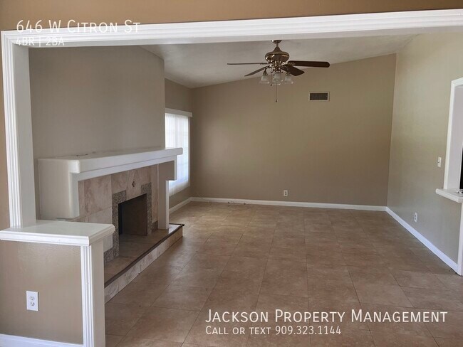 Building Photo - 4 bedroom home In Corona !