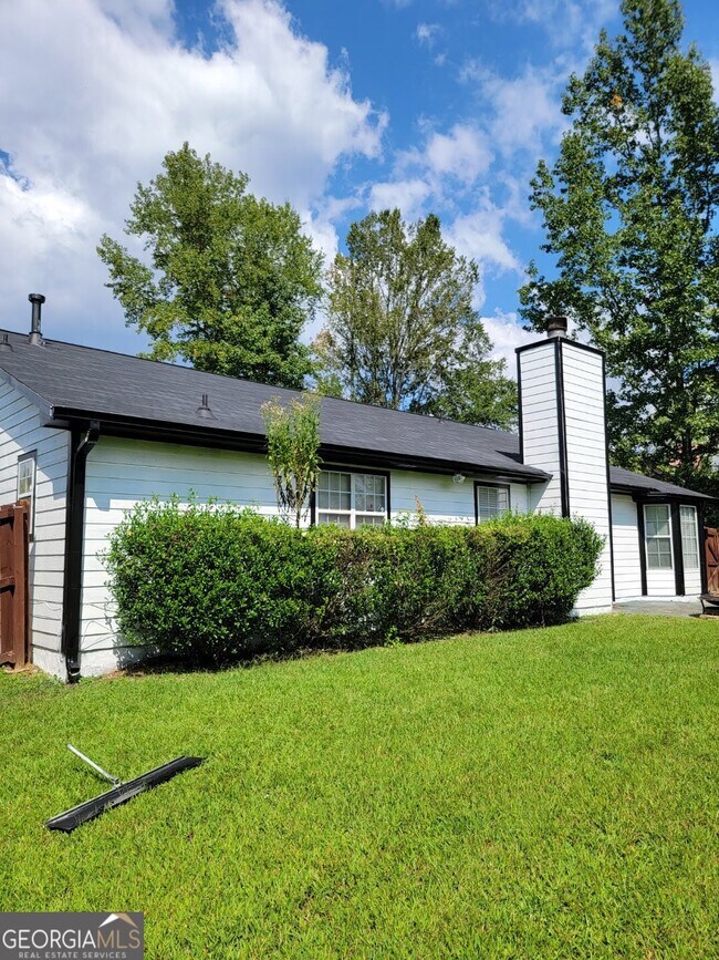 Foto del edificio - 1331 Misty Ridge Ct