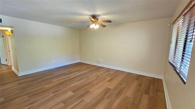 Building Photo - 11722 Raintree Lake Ln
