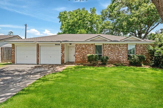 Foto del edificio - 9666 Windswept Ln