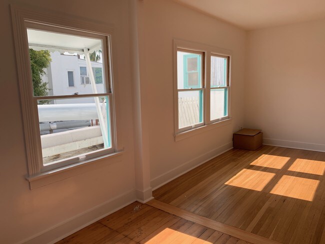 Building Photo - 1401 Abbot Kinney Blvd