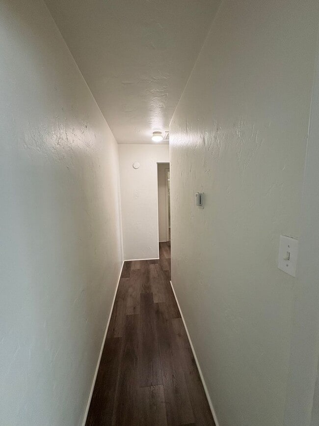 Building Photo - 3821