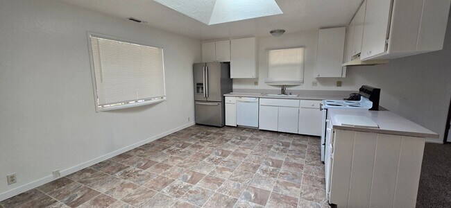 Foto del edificio - 13038 Squirrel Creek Rd