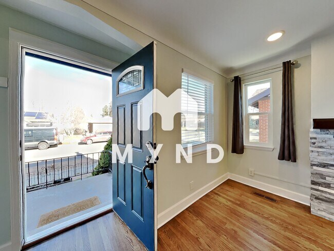 Building Photo - 3707 Zenobia St