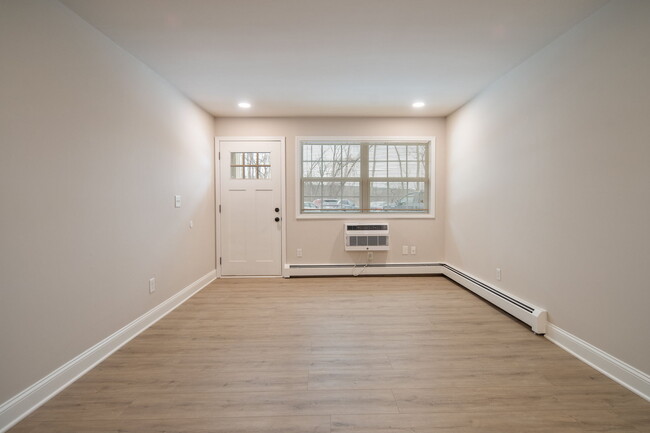 Building Photo - Burdeck Street Apartments