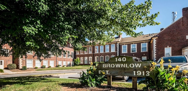 Building Photo - 130 E Glenwood Ave