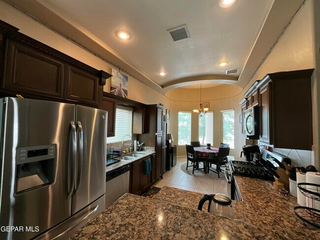 Foto del edificio - 14228 Fabled Point Ave