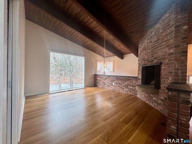 Foto del edificio - 860 Oakwood Rd