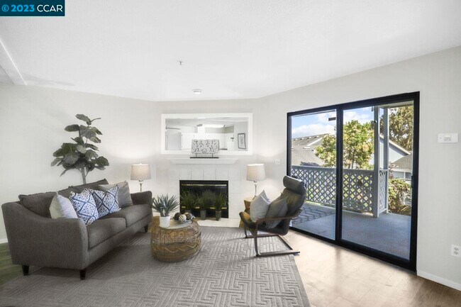 Building Photo - 190 Sea Crest Cir