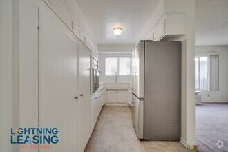 Building Photo - 1035 Hayworth Ave